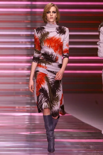 Look 3